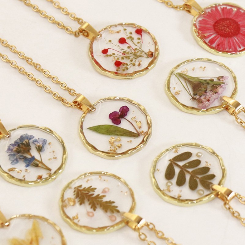 Pressed Flower Charm Necklace  - Dried Flower Bouquet ulasan dan harga